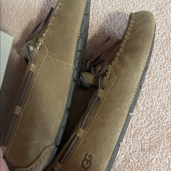 UGG women’s Brown Suede Loafers - Picture 12 of 17